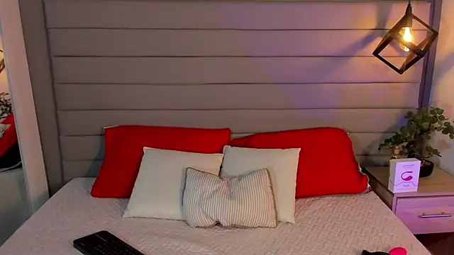 LadyLuminary online show from 11-11-25, 08:53