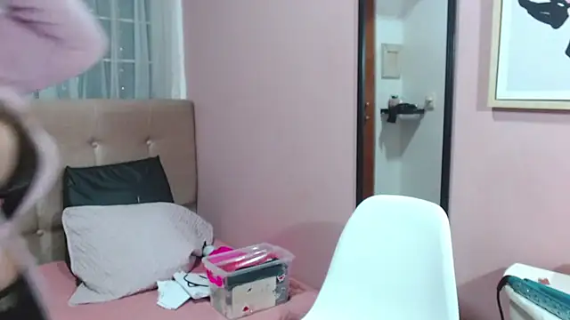 Snapshot of Alex_flair chatting on 12-02-24, 04:31 Alex flair online show from 12-02-24, 04:31