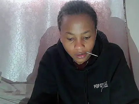 Snapshot of tinabestdoll chatting on 09-12-25, 01:44 tinabestdoll online show from 09-12-25, 01:44