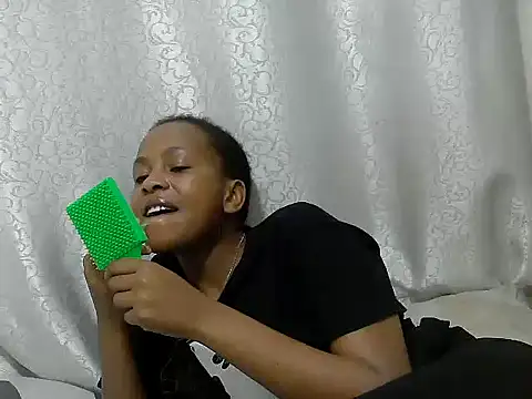 Snapshot of tinabestdoll chatting on 09-15-25, 07:58 tinabestdoll online show from 09-15-25, 07:58