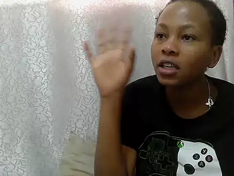 Snapshot of tinabestdoll chatting on 09-17-25, 10:17 tinabestdoll online show from 09-17-25, 10:17