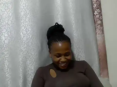 Snapshot of tinabestdoll chatting on 10-02-25, 10:39 tinabestdoll online show from 10-02-25, 10:39