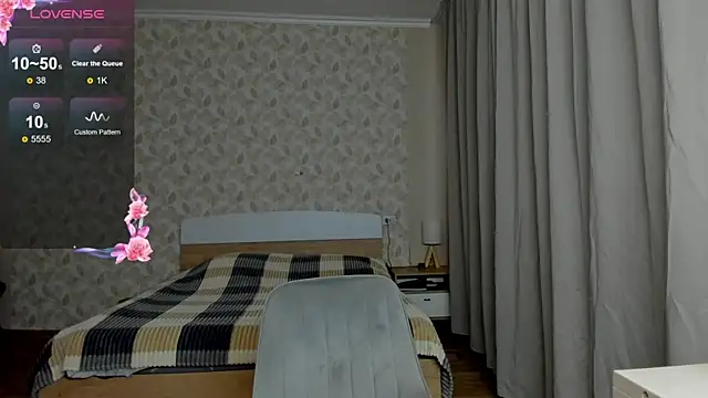 Snapshot of MariaStuart chatting on 10-08-25, 12:41 MariaStuart online show from 10-08-25, 12:41