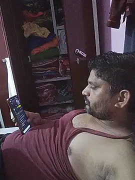 Snapshot of Desi_Couple32 chatting on 06-16-26, 07:11 Desi Couple32 online show from 06-16-26, 07:11
