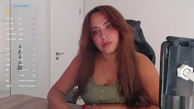 Snapshot of _Just_a_queen_3 chatting on 06-23-26, 07:28 Just a queen 3 online show from 06-23-26, 07:28