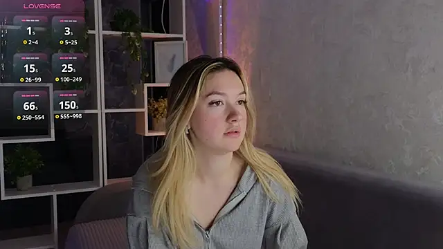 Snapshot of flawless_angell chatting on 09-27-25, 11:26 flawless angell online show from 09-27-25, 11:26