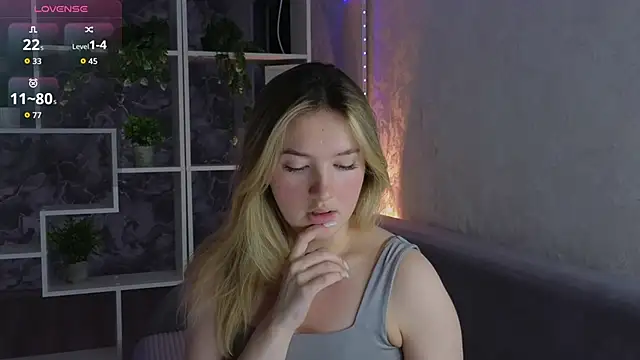 Snapshot of flawless_angell chatting on 10-06-25, 05:10 flawless angell online show from 10-06-25, 05:10