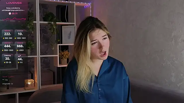 Snapshot of flawless_angell chatting on 11-04-25, 03:38 flawless angell online show from 11-04-25, 03:38