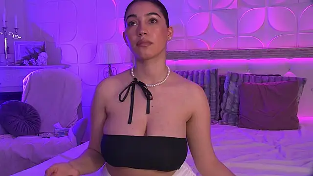 Snapshot of Amy_Sin chatting on 02-03-25, 07:31 Amy Sin online show from 02-03-25, 07:31