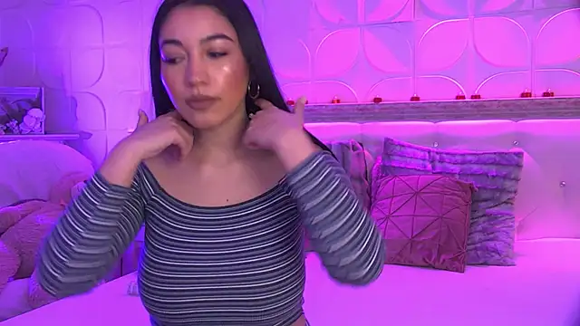 Snapshot of Amy_Sin chatting on 03-02-25, 03:27 Amy Sin online show from 03-02-25, 03:27