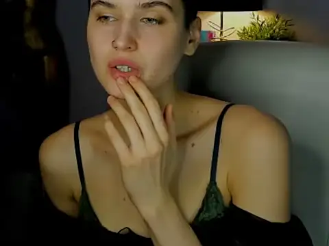 Snapshot of sarah_perfect chatting on 11-09-25, 10:46 sarah perfect online show from 11-09-25, 10:46