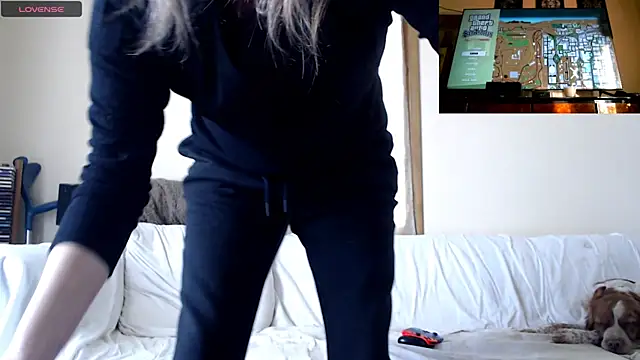 Snapshot of SpiceLea chatting on 01-12-25, 03:14 SpiceLea online show from 01-12-25, 03:14