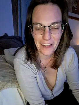 Snapshot of SpiceLea chatting on 01-18-25, 09:34 SpiceLea online show from 01-18-25, 09:34