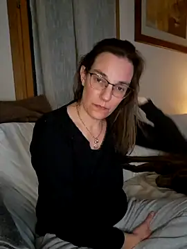 Snapshot of SpiceLea chatting on 01-20-25, 09:22 SpiceLea online show from 01-20-25, 09:22