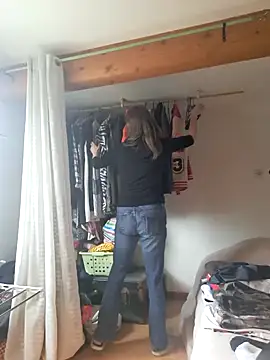 Snapshot of SpiceLea chatting on 02-25-25, 12:45 SpiceLea online show from 02-25-25, 12:45