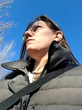 Snapshot of SpiceLea chatting on 03-17-25, 02:56 SpiceLea online show from 03-17-25, 02:56