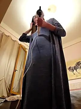 Snapshot of SpiceLea chatting on 10-12-25, 07:46 SpiceLea online show from 10-12-25, 07:46