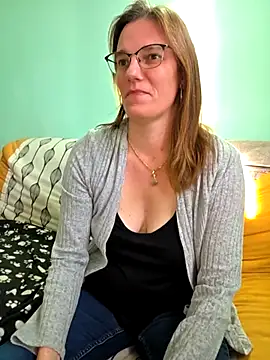 SpiceLea online show from 11-10-25, 02:27