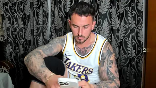 Jonmusclemaster online show from 04-28-26, 07:52