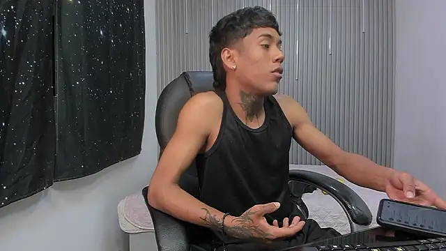 Alan Cute18 online show from 02-12-26, 01:28