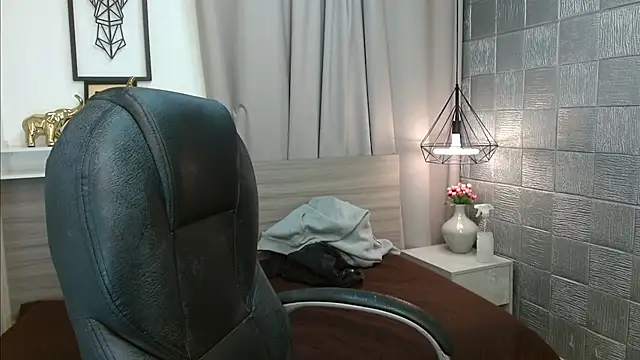 Alan Cute18 online show from 03-03-26, 01:17