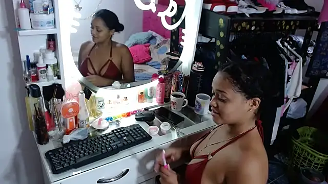 Snapshot of kiara_milf_ chatting on 06-15-26, 07:49 kiara milf online show from 06-15-26, 07:49