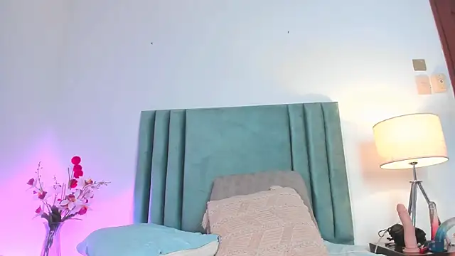 AlissaNix online show from 01-10-25, 12:59