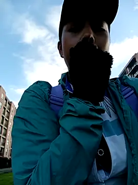 Snapshot of _andrea30 chatting on 10-24-25, 11:17 andrea30 online show from 10-24-25, 11:17