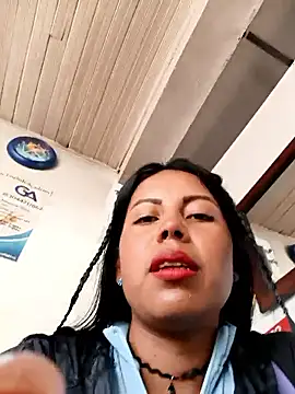 Snapshot of _andrea30 chatting on 11-04-25, 12:15 andrea30 online show from 11-04-25, 12:15