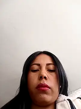 Snapshot of _andrea30 chatting on 11-19-25, 11:43 andrea30 online show from 11-19-25, 11:43