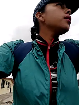 Snapshot of _andrea30 chatting on 11-20-25, 11:54 andrea30 online show from 11-20-25, 11:54