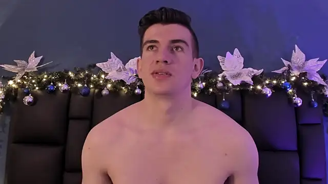 MikaelSlow online show from 12-20-25, 03:46