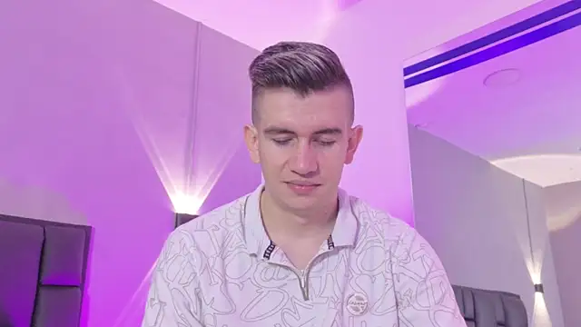 MikaelSlow online show from 04-08-26, 04:34