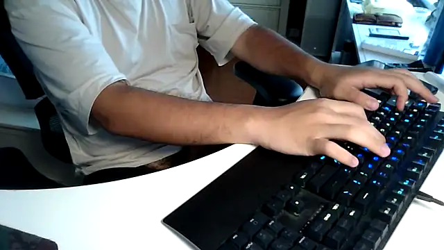 big-pig online show from 10-04-25, 08:23