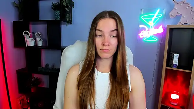 Snapshot of kenzie_x chatting on 09-23-25, 06:38 kenzie x online show from 09-23-25, 06:38