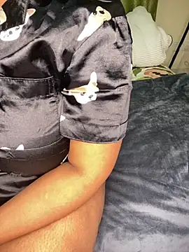 nur lin online show from 10-29-25, 05:36