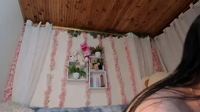 Idara and Edahi01 online show from 03-12-26, 01:45