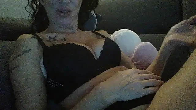 MarikaMilff online show from 10-14-25, 09:15