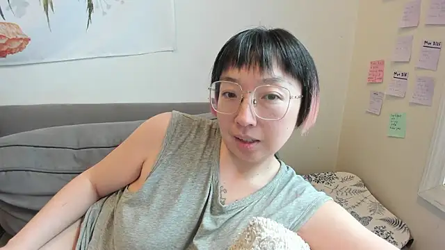 Snapshot of luxgray chatting on 01-10-26, 04:42 luxgray online show from 01-10-26, 04:42