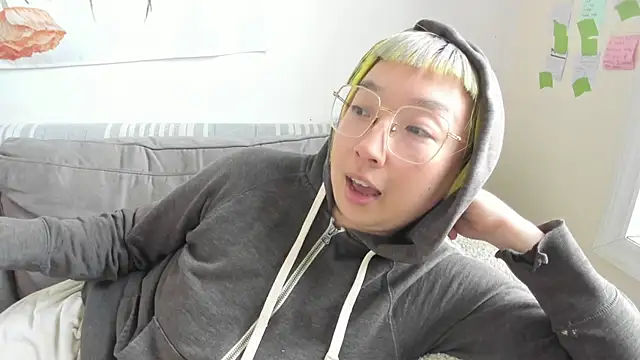 Snapshot of luxgray chatting on 03-21-26, 08:56 luxgray online show from 03-21-26, 08:56