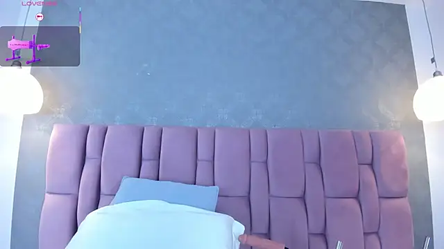 brithanyadams23 online show from 03-21-25, 08:39