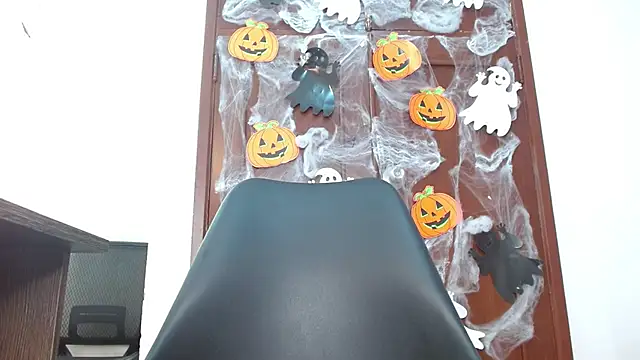 Snapshot of Darliin_G chatting on 10-24-25, 08:49 Darliin G online show from 10-24-25, 08:49