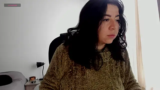 Snapshot of Im_coco chatting on 11-16-25, 01:49 Im coco online show from 11-16-25, 01:49