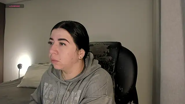 Snapshot of Im_coco chatting on 11-26-25, 09:43 Im coco online show from 11-26-25, 09:43