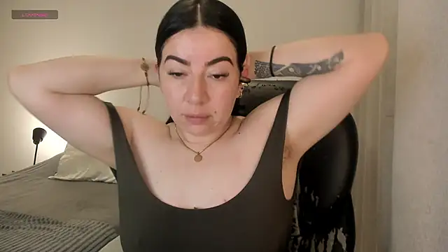 Snapshot of Im_coco chatting on 11-30-25, 10:08 Im coco online show from 11-30-25, 10:08