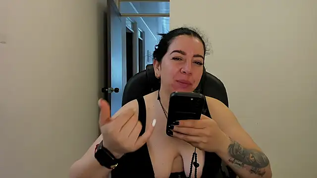 Im coco online show from 04-24-26, 12:40