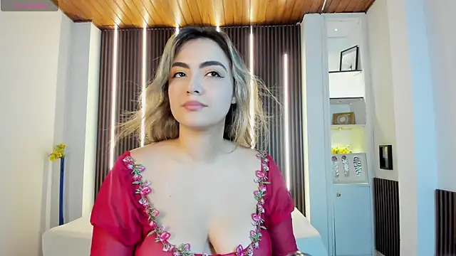 IsabellaaJoness online show from 04-12-26, 02:00