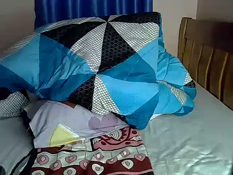 Snapshot of sweet_rozie chatting on 07-14-26, 11:05 sweet rozie online show from 07-14-26, 11:05