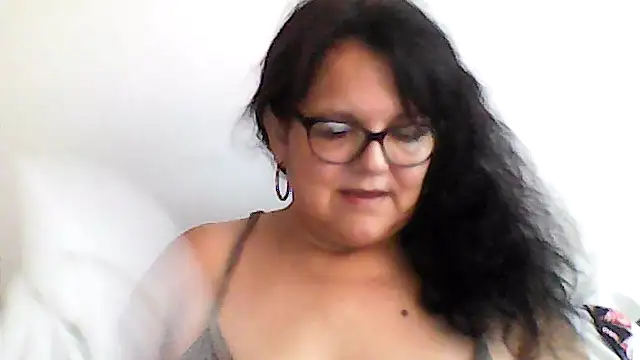 kassandra02 online show from 01-18-26, 04:11
