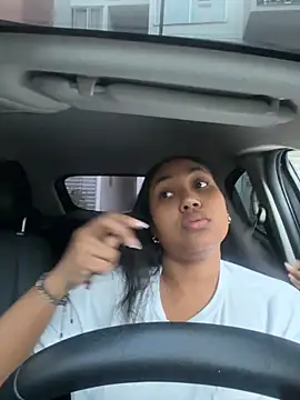 NaiomyLanes online show from 04-01-26, 11:22